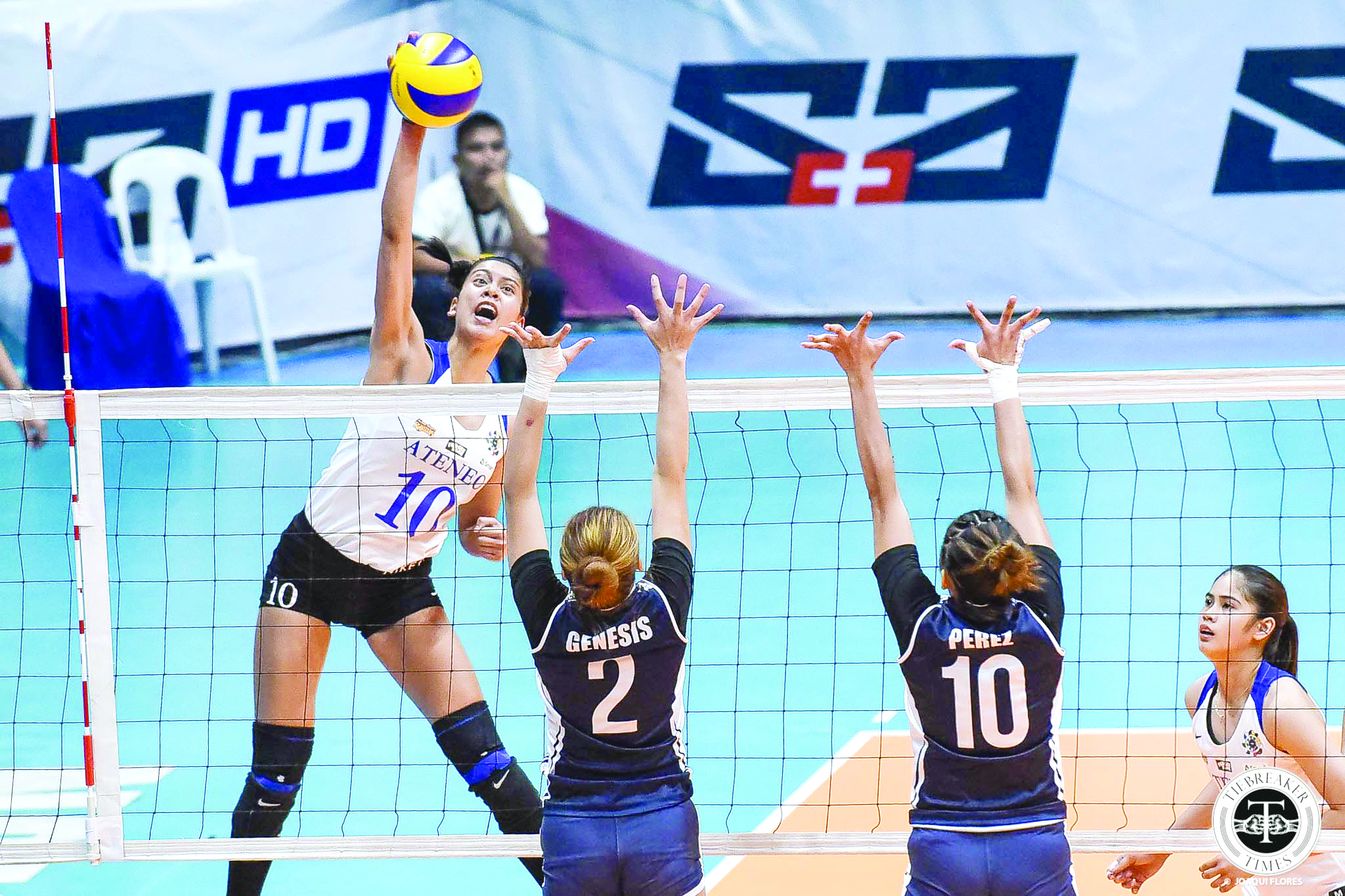 Ateneo Vents Ire On Adamson In Uaap Womens Volleyball