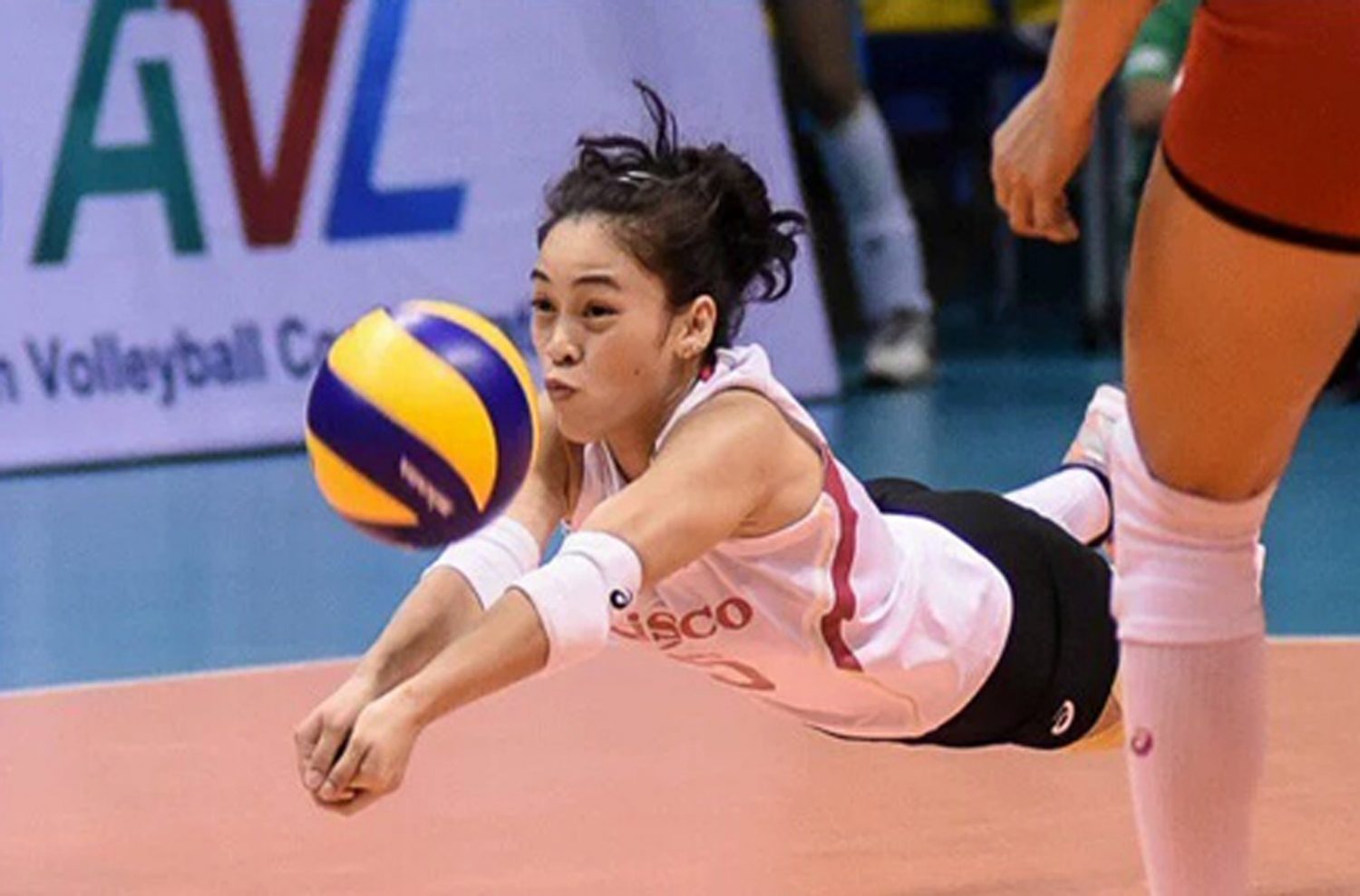 Filipina Spikers Down Vietnam To Face Thais 