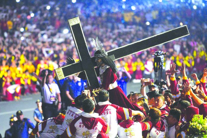 Show your devotion daily, Black Nazarene devotees told