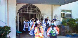 READY FOR THE ‘BIG ONE’? The medical staff of Iloilo Mission Hospital in La Paz, Iloilo City rehearse the basic earthquake response “duck, cover and hold” in preparation for today’s (Feb. 21, 2019) national simultaneous earthquake drill. IAN PAUL CORDERO/PN