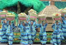 Hubon Binagtong sang Manggahan performs during the Kasadyahan cultural presentation of Iloilo City’s Dinagyang Festival 2017.