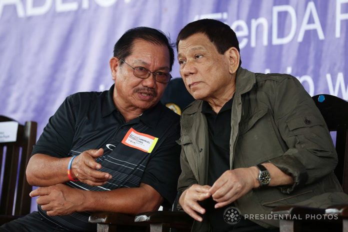 President Rodrigo Duterte still trusts Agriculture secretary Emmanuel Piñol, says Presidential Spokesman Salvador Panelo following rumors that the latter would be replaced after his controversial visit with Filipino fishermen in Occidental Mindoro. PRESIDENTIAL PHOTO