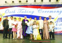 Julienne “Jam-Jam” Baronda (sixth from right) takes oath as the first lady representative of the lone district of Iloilo City last Friday, June 28. With her in the photo are her family members and Ilonggo Supreme Court Associate Justice Francis Jardeleza.