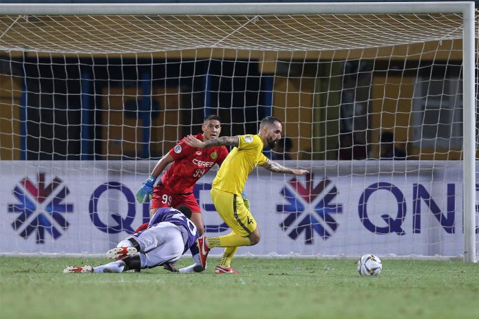 Ceres-Negros FC’s Manuel Super Herrera chases the loose ball. AFC CUP