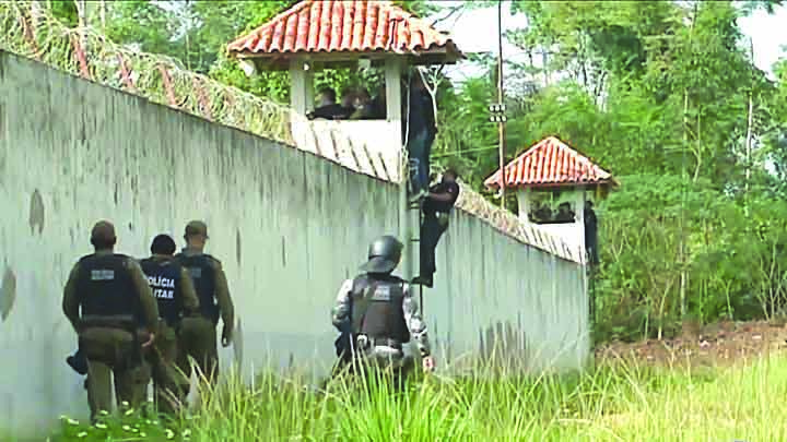 Brazil jail riot leaves 57 dead