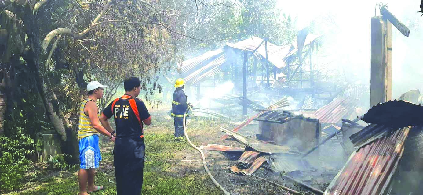 Fire hits abandoned home in Antique