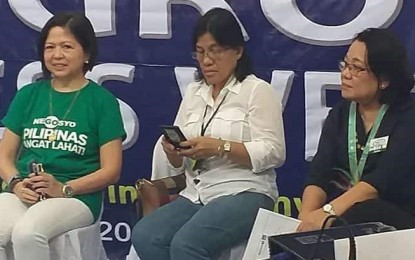 BUSINESS TALK. (From left) Mary Ann Colmenares, chairperson of the Negros Occidental Provincial MSME Development Council; Lucille Gelvolea, head of the Provincial Economic Enterprise Development Department; and Lea Gonzales, provincial director of the Department of Trade and Industry-Negros Occidental, in one of the events of the just-concluded 11th Negros Business Week held at Robinsons Place Bacolod. The signing of the Philippine Innovation Act has made MSMEs in Negros Occidental optimistic about the growth and development of local entrepreneurs. (Photo by Erwin P. Nicavera)