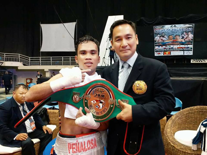 Carlo Caesar Peñalosa previously won the WBC Asian Boxing Council flyweight belt.