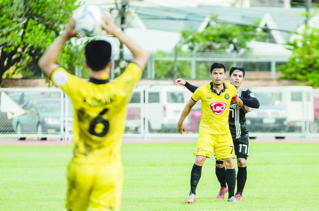 Ilonggo Jovin Bedic will not be around when Kaya Futbol Club-Iloilo faces Philippine Air Force FC this afternoon. DON LACSI PHOTO