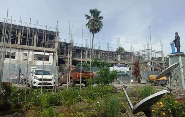 A four-storey Tapaz Municipal Government Center in Capiz with two elevator units will serve Tapaznons early next year, according to Mayor Roberto Palomar. PIA-CAPIZ