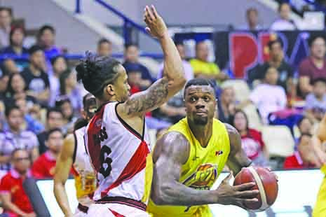 Terrence Jones and the TNT KaTropa will face Chris Ross and the San Miguel Beermen in the 2019 PBA Commissioner’s Cup finals. PBA PHOTO