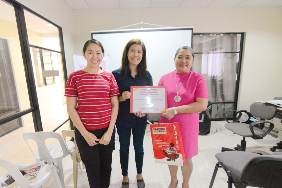 Dr. Ma. Gemma Trasporto (right) with Panay News marketing manager Leah Fajardo (left) and Panay News general manager Caryl Espada (center).