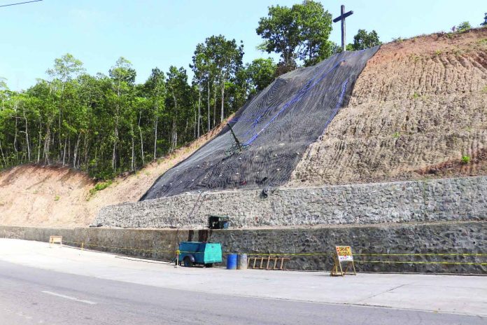 Active Protection System, a high tensile wire mesh installed for slope protection along Iloilo East Coast Capiz Road in Barotac Viejo, Iloilo, a new technique used by DPWH to slopes in northern Iloilo. DPWH, Iloilo 3rd District Engineering Office