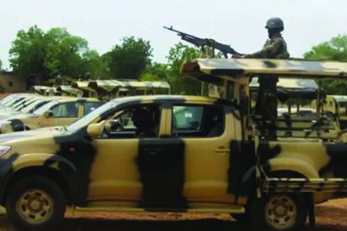 Nigerian soldiers sent to fight Boko Haram Islamists, May 22, 2013. REUTERS