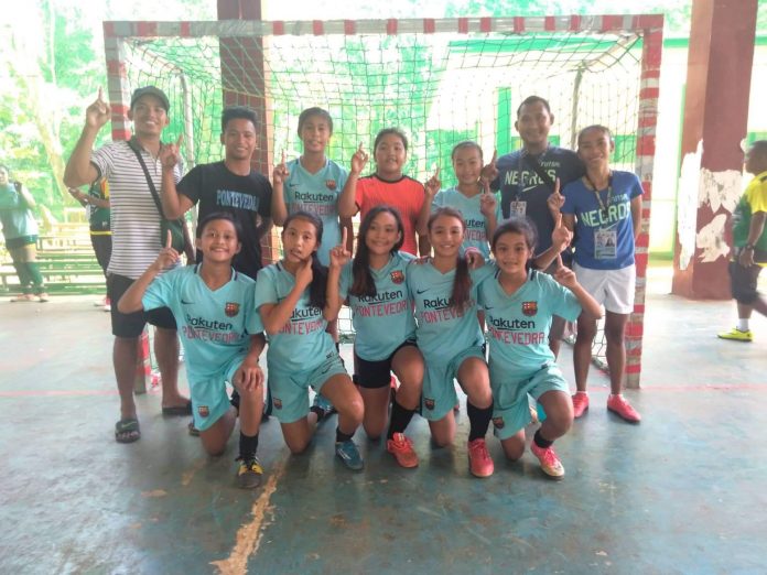 Pontevedra girls futsal team