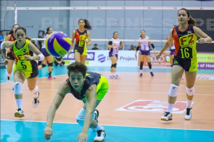 F2 Logistics Cargo Movers’ Victorinara Galang tries her best to save the ball. PSL PHOTO