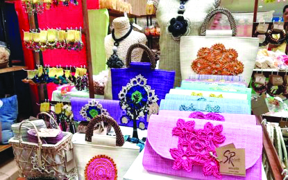 The Aklan Product Expo 2019 features trendy fashion accessories and wearables locally produced by micro, small and medium entrepreneurs in the province. A total of 60 small and medium entrepreneurs joined this year’s seven-day exhibit which opened at the SM City Iloilo on Monday. PERLA G. LENA/PNA