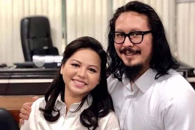 Baron Geisler, wife expecting first baby