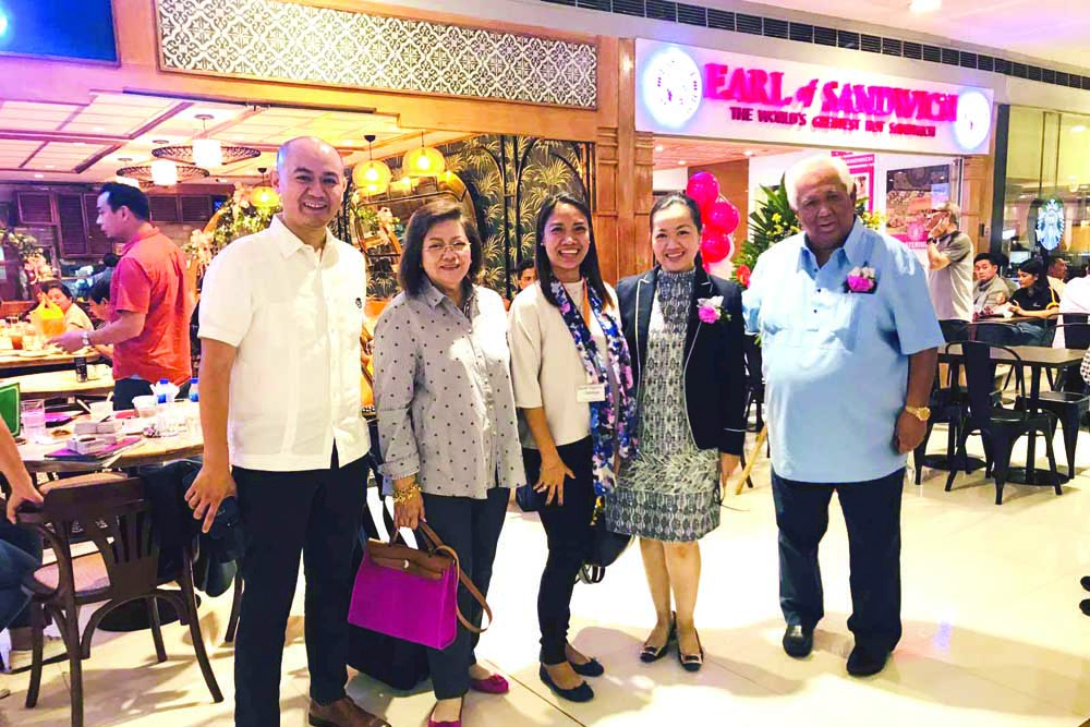 (From left)F&C EVP - audit and finance Marcelino Florete III; F&C director and matriarch Susan Florete; Panay News vice president for finance Daneli Salonga; F&C EVP - marketing and merchandising Marissa Florete-Gorriceta ; and F&C president and chief executive officer Marcelino Florete Jr.