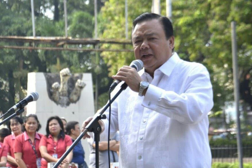 Treñas channels Duterte in fiery flag ceremony speech