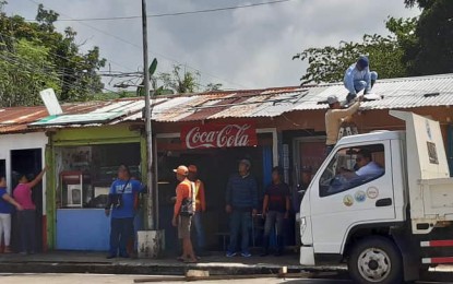 The Task Force Demolition of the municipality of San Jose in Antique removes structures encroaching the sidewalks. All 18 towns in the province have complied with the order of President Rodrigo Duterte to conduct road clearing operations, according to the Department of the Interior and Local Government. PNA