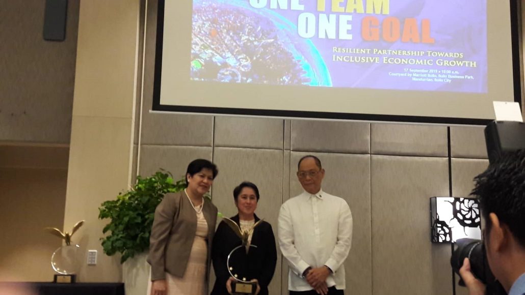 Awarding of Bangko Sentral ng Pilipinas Knowledge Resource Network in Region 6 as outstanding regional partner held at Marriot Hotel, Mandurriao, Iloilo City on Sept. 17.