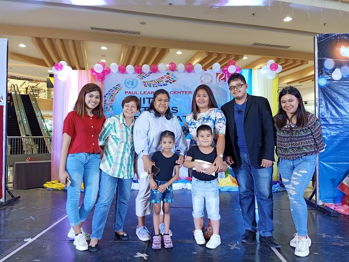 The awarding of winners for “Best Presentation of Nation” headed by teacher Grace Concepcion, together with the faculty and staff of Paul Learning Center and parents of the students.