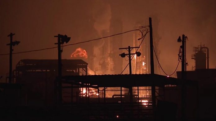 Around 60,000 people have been evacuated from the area surrounding Port Neches in Texas, United States after a series of huge explosions at a chemical plant. BBC