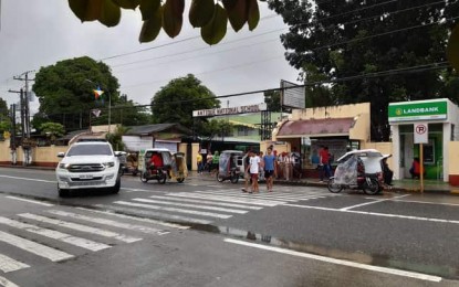 The Antique National School in San Jose de Buenavista has suspended its afternoon classes due to typhoon “Tisoy.” Fourteen of the province’s 18 towns have suspended their classes on Monday. PNA/Annabel Consuelo Petinglay