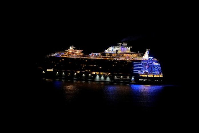 The world’s largest cruise ship Symphony of the Seas sailing to Barcelona after its world presentation ceremony. The cruise industry, long criticized for polluting the environment, is trying to go greener by exploring new technologies. JON NAZCA/REUTERS
