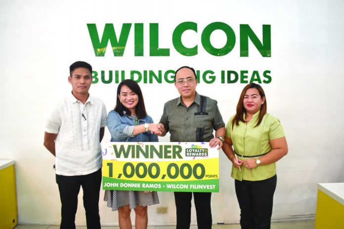 WILCON LOYALTY REWARDS PROMO. The grand winner of Wilcon Loyalty Rewards promo claimed his one-million loyalty points on Nov. 26, 2019. (From left) Wilcon Filinvest DIY manager Jesryll Yana, Wilcon marketing manager Dheza Paras, Wilcon Loyalty Rewards Promo grand winner John Donnie Ramos, and Wilcon Filinvest Operations manager Ma. Celeste Merelo.