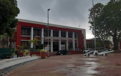 This old capitol building was constructed in 1957. The provincial government is planning to purchase a lot in Barangay Atabay, San Jose, Antique for the construction of a new capitol building this year, according to Vice Governor Edgar Denosta. PNA/ANNABEL CONSUELO J. PETINGLAY