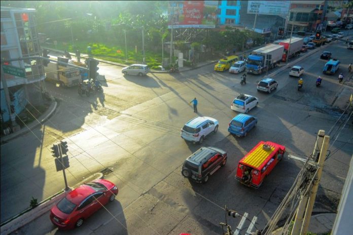 On this intersection in Barangay Ungka II, Pavia, Iloilo will rise a 453.70-meter long flyover that is expected to ease traffic congestion in the area. The flyover is expected to be completed early next year. IAN PAUL CORDERO.PN