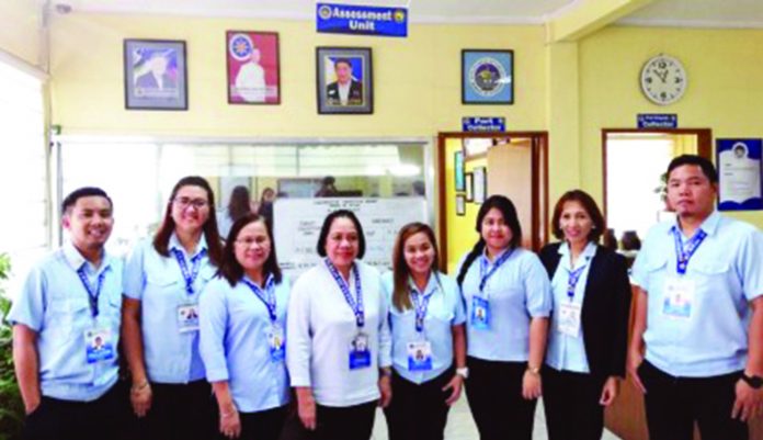 The Bureau of Customs Sub-port of Dumaguete City reports earning more than P5 billion in duties and taxes in 2019. Customs Collector Fe Lluelyn Toring (4th from left) on Wednesday said it was a big challenge to meet their target with the undermanned staff, but they managed to rake in almost P700 million in surplus revenues. JUDY FLORES PARTLOW