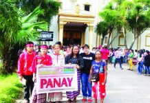 Chona Gosiaoco with the Indigenous Peoples of Negros