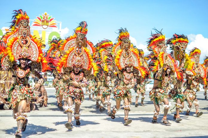 Dinagyang Festival has a new champion – Tribu Paghidaet of La Paz National High School. It bested seven other contingents in yesterday’s “Dinagyang 360°” ati tribes competition to take home a cool P1 million cash prize. IAN PAUL CORDERO/PN