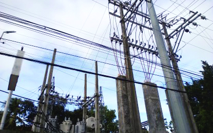 Three electric cooperatives in the province of Negros Occidental have lowered their power rates for the month of January. PNA BACOLOD