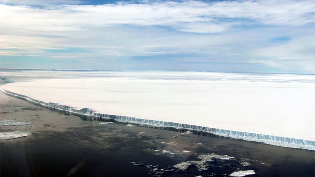 A68 is about 150 km long but only 200 m or so thick. It has the profile akin to a few sheets of A4 paper stacked on top of each other. Rough seas should break it apart. JOHN SONNTAG/NASA