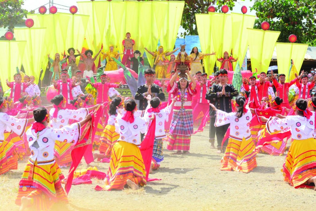 The theme “Kulturang Calinognon nga may Himpit nga Pagtuo kay Senior Sto. Niño, Dalan sa Pag-uswag ka Banwa kag Turismo,” etches another level of inspiration to every Calinognon.