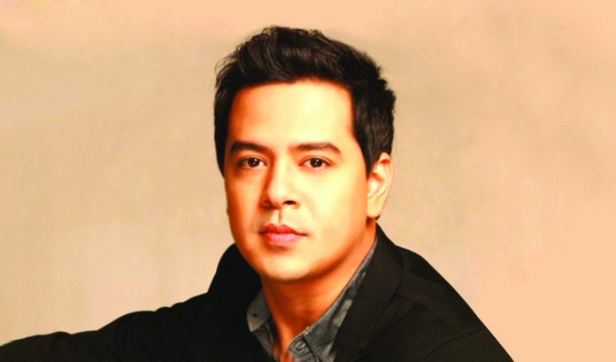 John Lloyd Cruz ends showbiz hiatus via Servando Magdamag