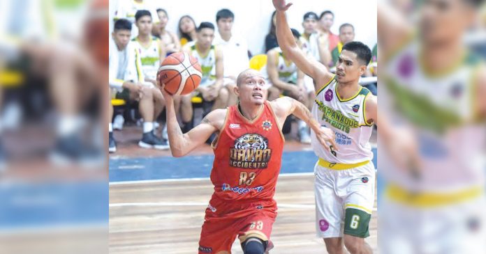 Negnse Mark Yee’s double-double output of 20 points and 12 rebounds soars Bacolod past Davao in their opening quarterfinal clash on Feb. 17. MPBL