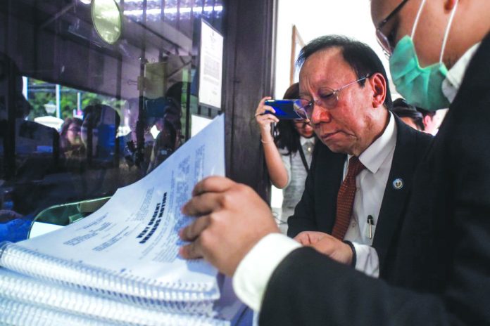 Solicitor General Jose Calida files a quo warranto petition against ABS-CBN and its subsidiary ABS-CBN Convergence at the Supreme Court on Monday. ABS-CBN NEWS