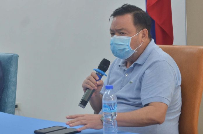 Mayor Jerry Treñas of Iloilo City assures the public he is transparent with his health condition. “Prangka ako kag wala gid nagabinutig sa inyo,” he says. IAN PAUL CORDERO/PN