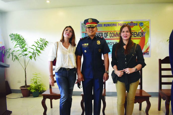 This capital town has a new Officer-in-Charge Chief of Police. Major Benjo Clarite (center) takes over the role and responsibilities of his predecessor Lieutenant Colonel Marc Anthony Darroca during a turn-over of command ceremony in the San Jose municipal polices station’s conference room on March 4. ANTIQUE POLICE PROVINCIAL OFFICE PNP-PRO6