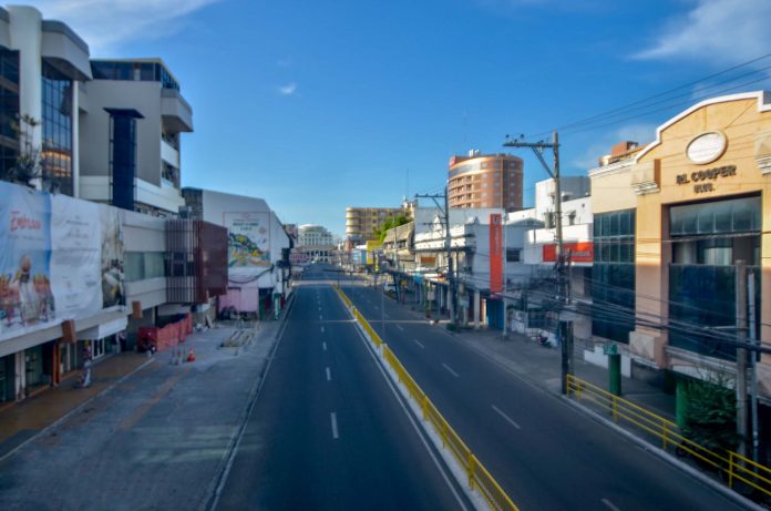 The almost empty street of Iloilo City amid the enhanced community quarantine implemented to curb the spread of the coronavirus disease. IAN PAUL CORDERO/PN