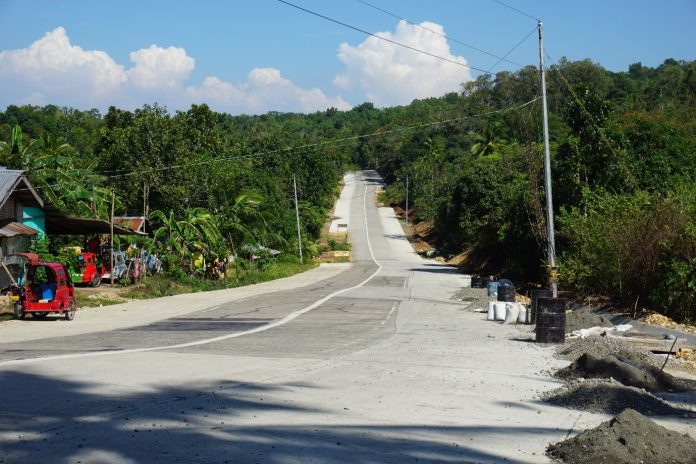 Road widening from two lanes to four lanes of Guimaras Circumferential Road along Jordan-Buenavista boundary, with the length of 2.037 kilometers. Photos courtesy of DPWH, Guimaras DEO.