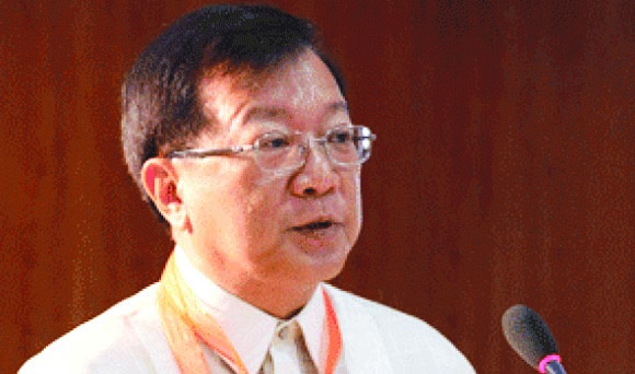 Aklan governor Florencio Miraflores urges his fellow Aklanons not to fear their returning overseas Filipino workers (OFWs) who can be carriers of coronavirus disease 2019. Last week, 37 Aklanon OFWs arrived in this province. BORACAYINFORMER.COM