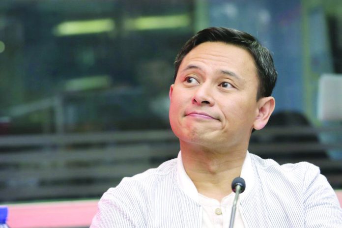 Sen. Sonny Angara says he tested positive for the coronavirus disease 2019 again nearly a month since his recovery but that nothing was yet sure as doctors were looking at possible remnants of the virus from his earlier infection. ABS-CBN NEWS