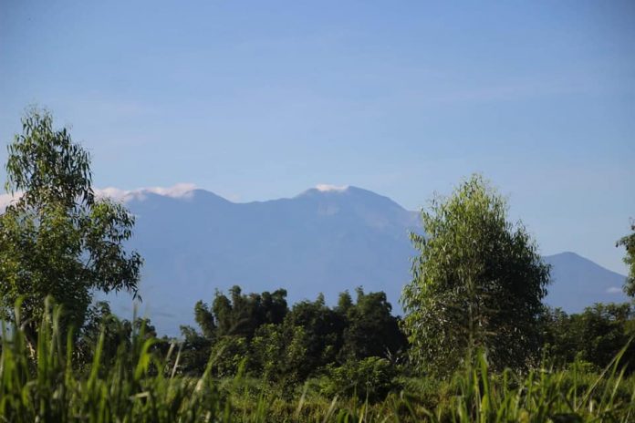 Mount Kanlaon is the highest point in Negros Island and in the Visayas at 2,465 meters above sea level. People living near the foot of the stratovolcano are urged to be prayerful and vigilant after a recent series of volcano-tectonic earthquakes jolted some parts of Negros Occidental. ARCHIE ALIPALO/PN