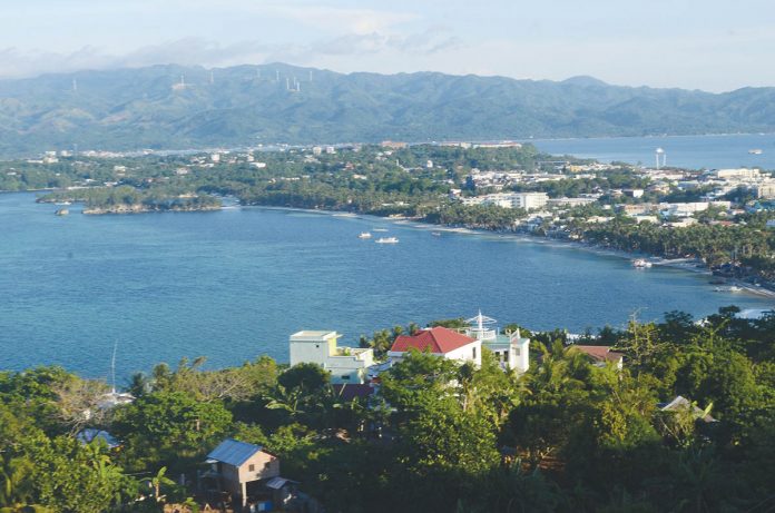 A view of Bulabog Beach as seen from the Mt. Luho View Deck in Barangay Yapak, Boracay Island. The beachfront is on the opposite side of Bulabog beach. IAN PAUL CORDERO/PN